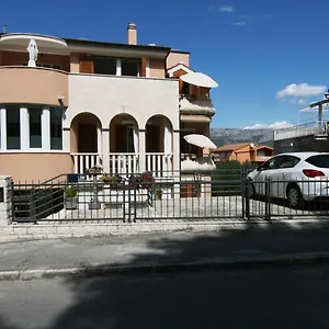 https://villa-branko.splithotels.org